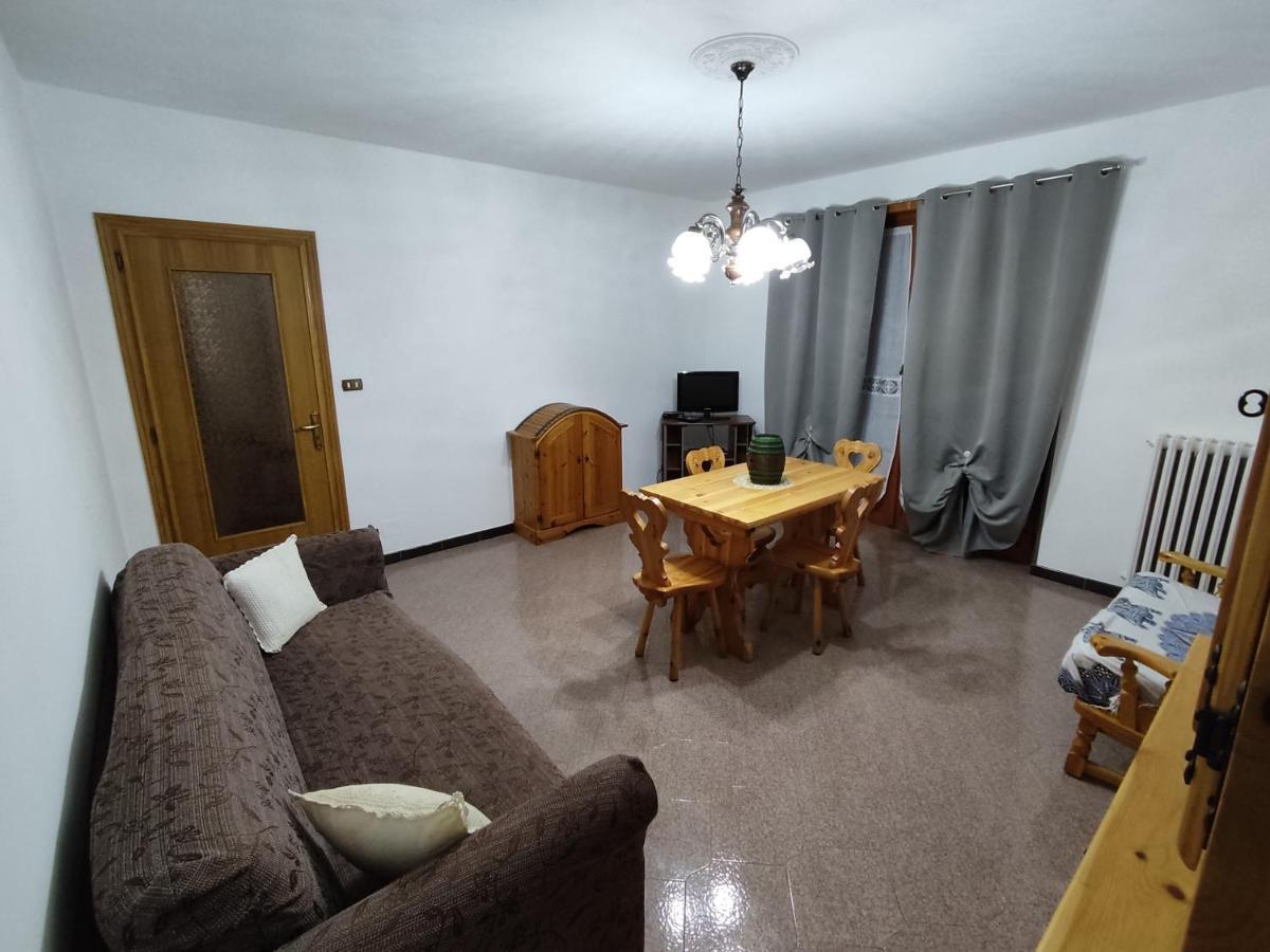 Casa Vacanza Il Corbetto Di Michela & Matteo Locana Bagian luar foto